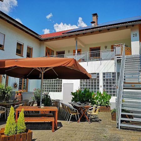 Gasthaus Zum Loewen Seckach Exterior foto